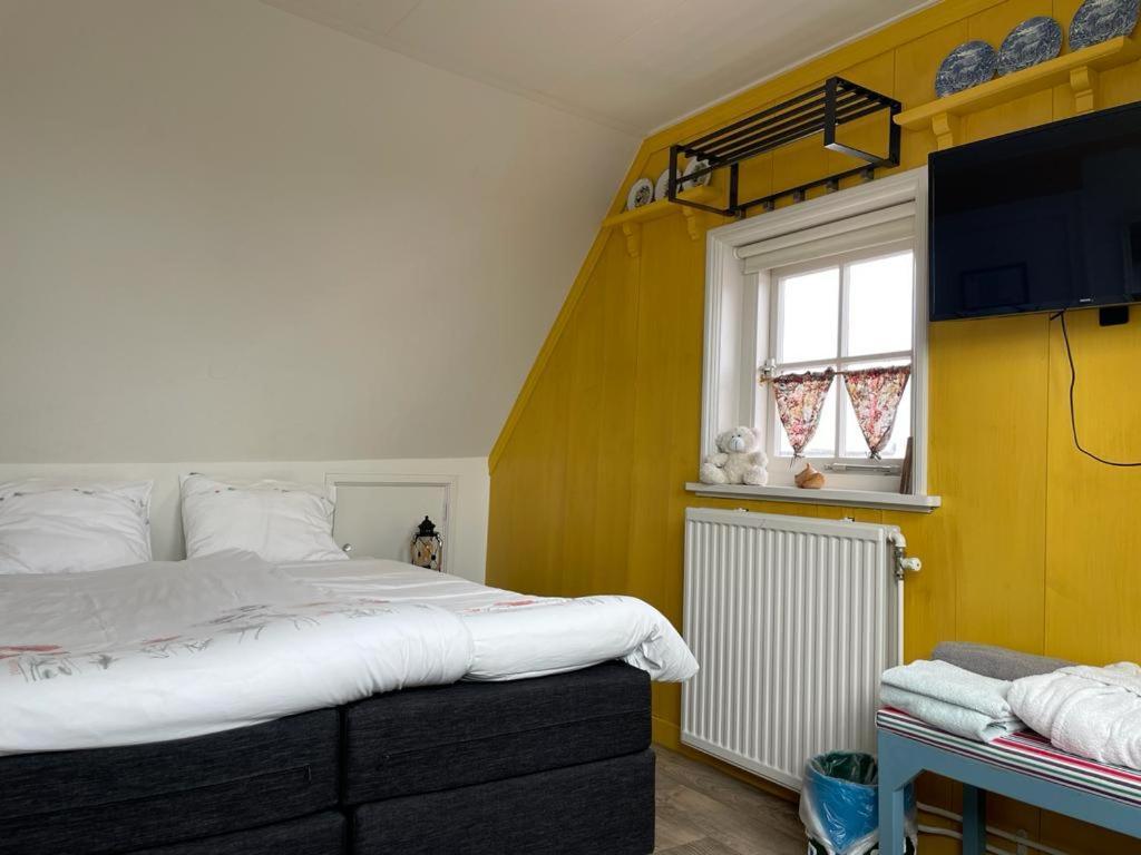 Bed And Breakfast De Pepersteeg Marken Exterior foto