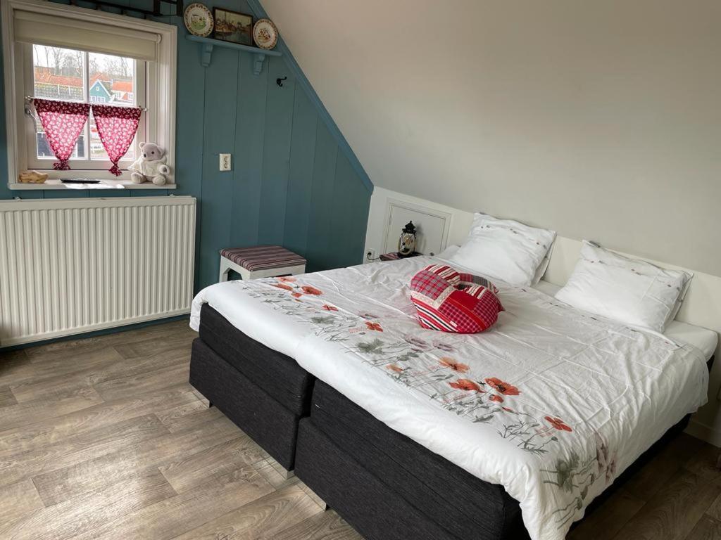 Bed And Breakfast De Pepersteeg Marken Exterior foto